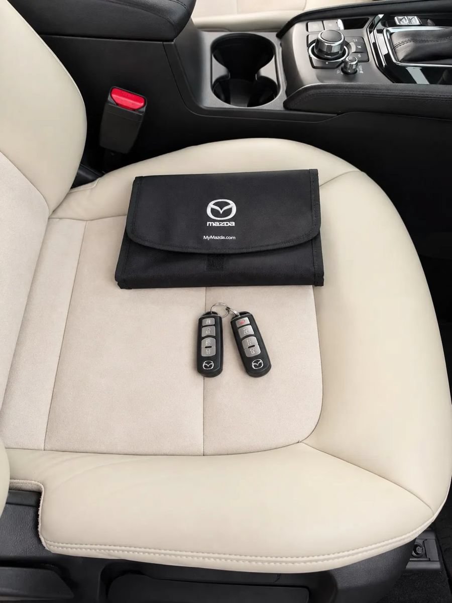 Used 2017 MAZDA CX-5 Touring w/ Preferred Equipment Package FWD image 11