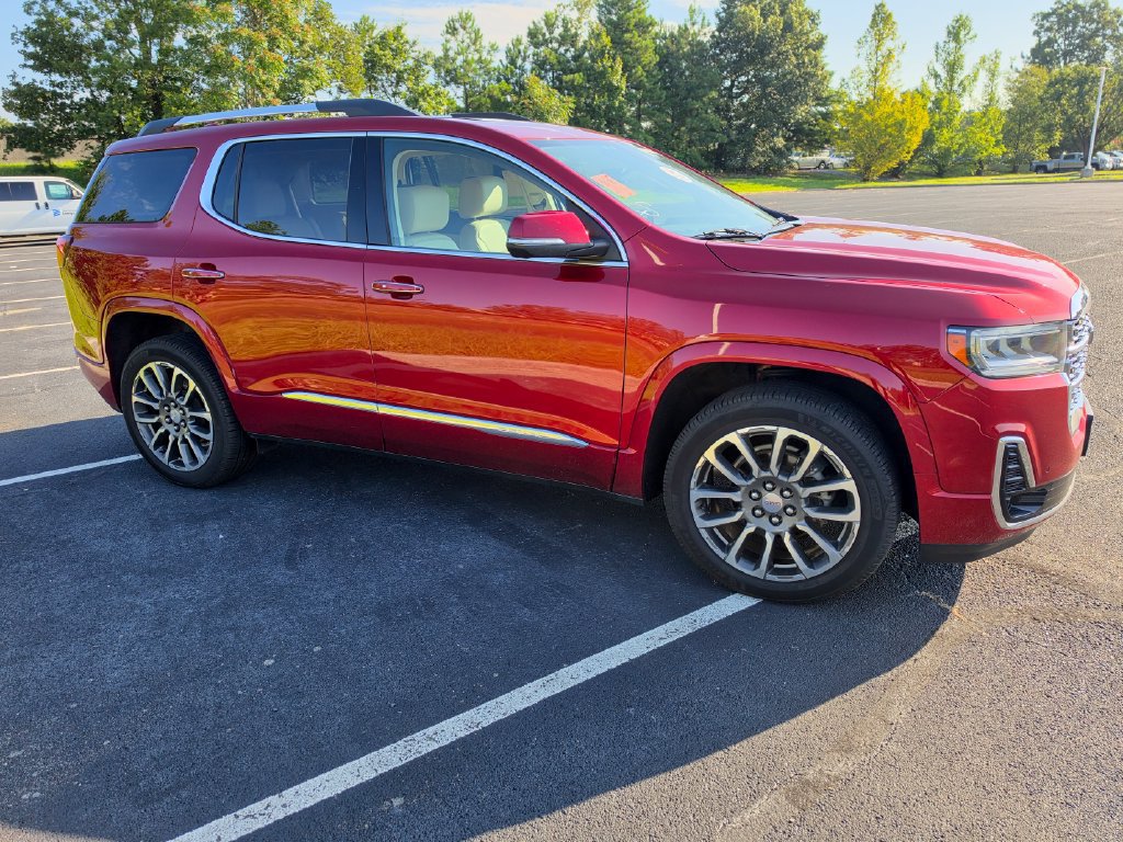 Used 2021 GMC Acadia Denali w/ Denali Ultimate Package AWD/4WD image 2