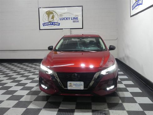 Used 2022 Nissan Sentra SR FWD image 2