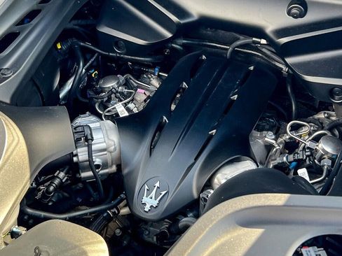 Used 2022 Maserati MC20 Coupe image 18