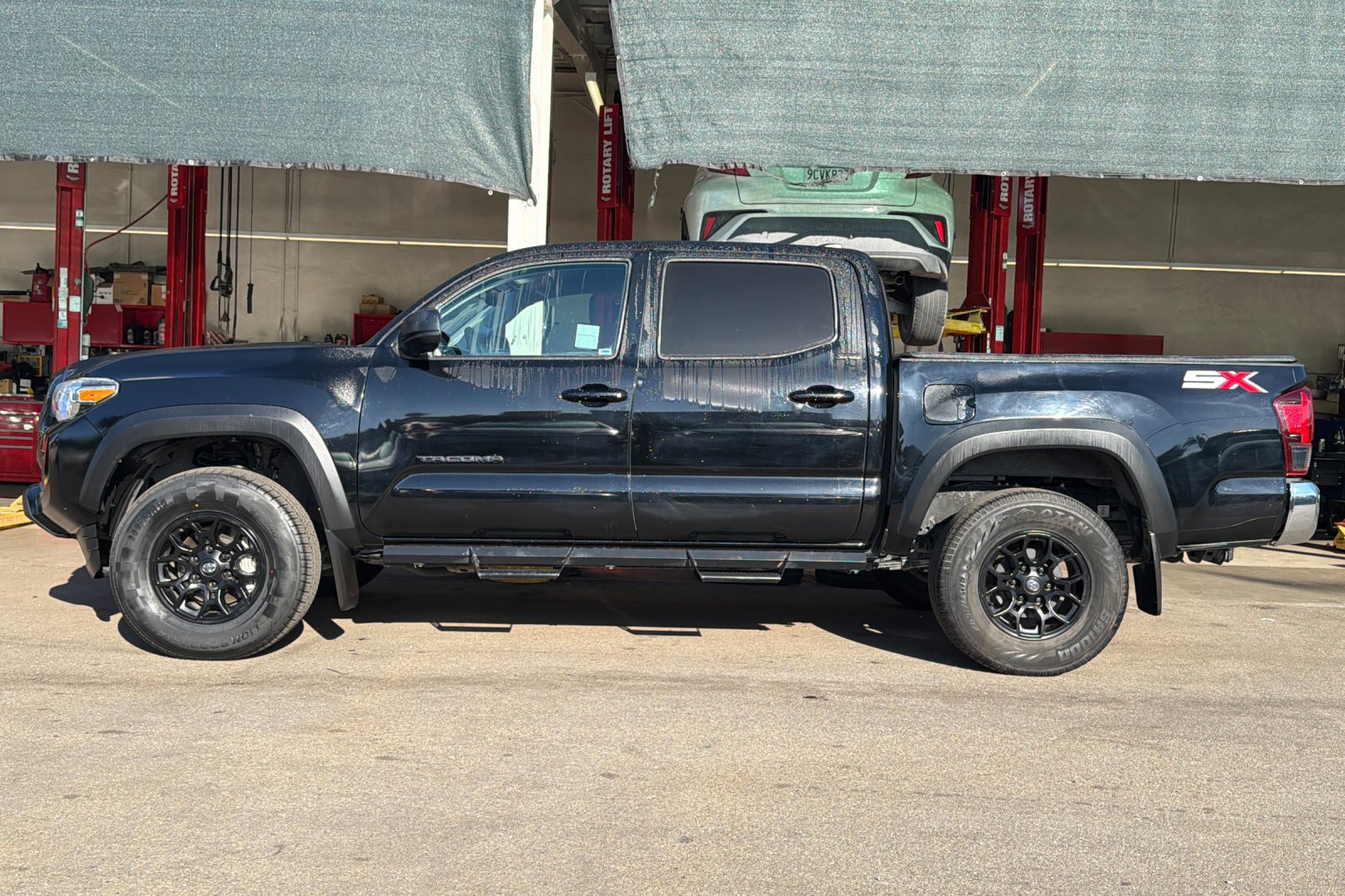 Used 2023 Toyota Tacoma SR5 RWD image 7