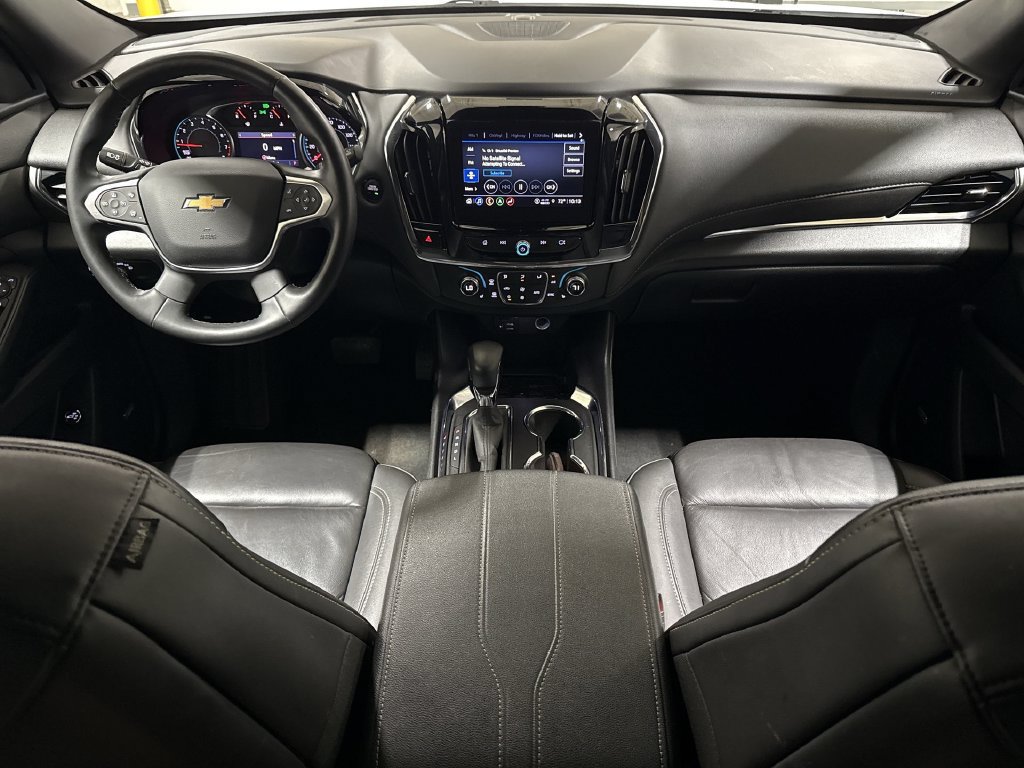 Used 2023 Chevrolet Traverse LT w/ LT Premium Package AWD/4WD image 10