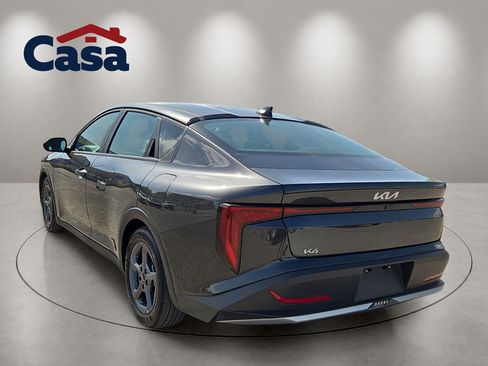 Used 2025 Kia K4 FWD image 2