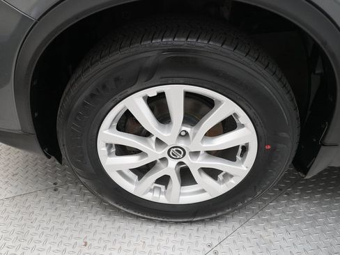 Used 2020 Nissan Rogue SV image 26