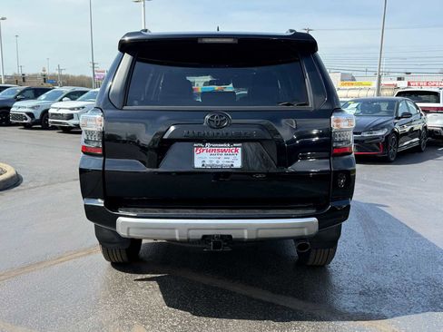 Used 2024 Toyota 4Runner TRD Off-Road Premium w/ Off Road Premium Plus Package AWD/4WD image 6