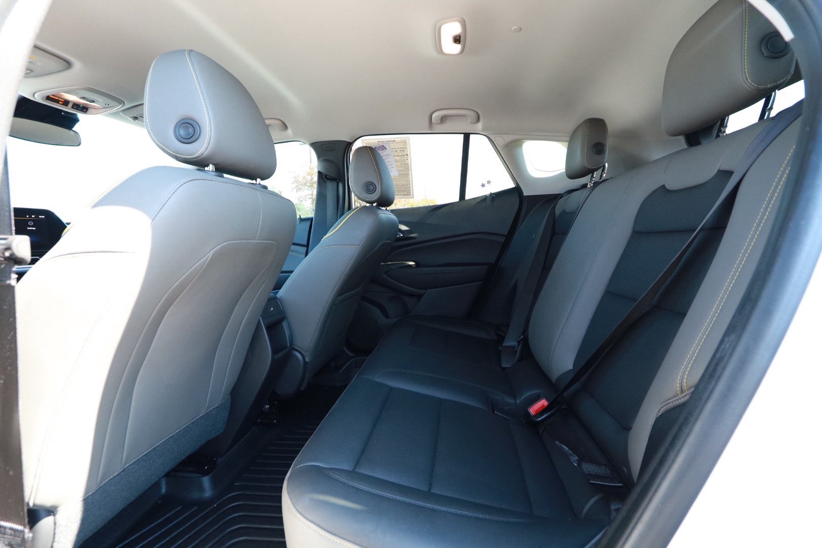 Used 2025 Chevrolet Trax ACTIV w/ Driver Confidence Package FWD image 23