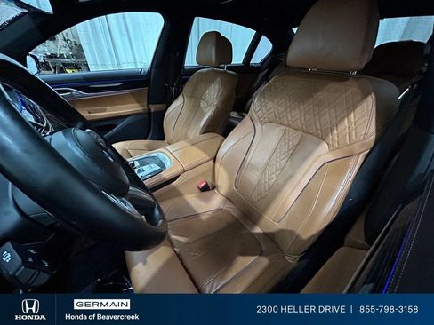 Used 2022 BMW 750i xDrive w/ Luxury Rear Seating Package AWD/4WD image 26