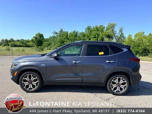 Used 2022 Kia Seltos SX AWD/4WD image 2