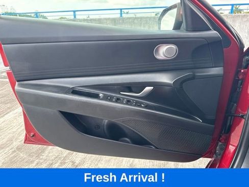 Used 2024 Hyundai Elantra SE FWD image 10