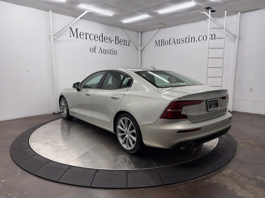 Used 2020 Volvo S60 T5 Momentum FWD image 5
