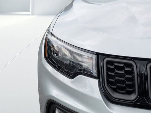 New 2026 Jeep Compass Latitude image 8