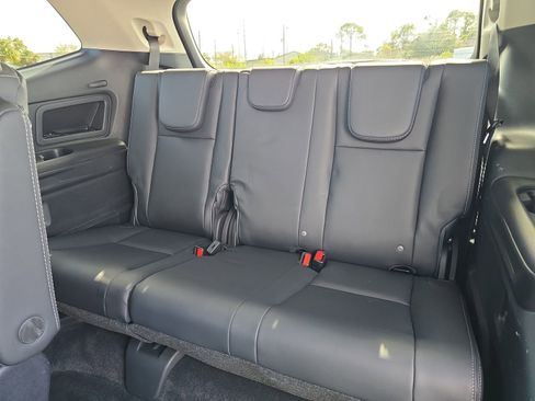 Used 2024 Subaru Ascent Limited w/ Technology Package image 12