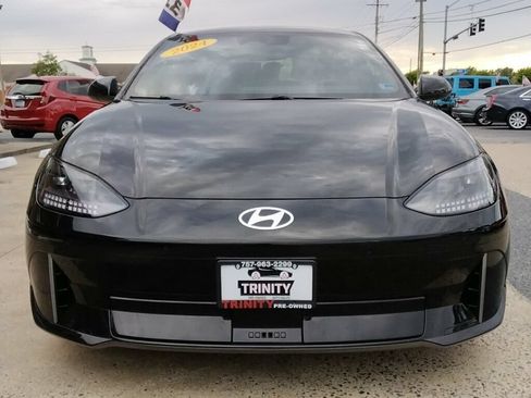Used 2024 Hyundai Ioniq 6 SE RWD image 6