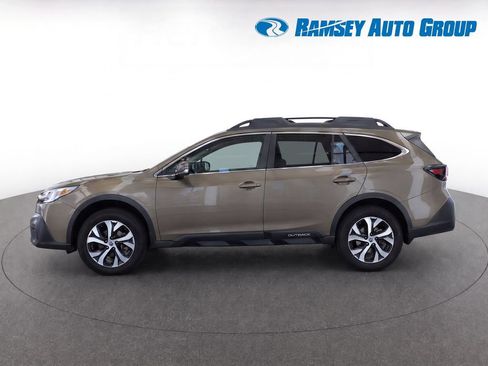 Used 2022 Subaru Outback Limited AWD/4WD image 6
