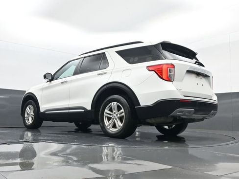 Used 2023 Ford Explorer XLT w/ Equipment Group 202A image 25