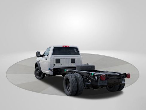 New 2026 RAM 5500 Tradesman AWD/4WD image 3