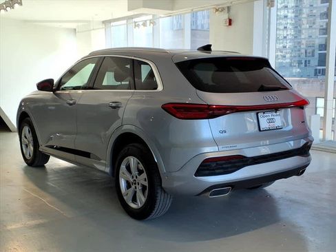 Certified 2025 Audi Q5 Premium w/ Convenience Package image 6