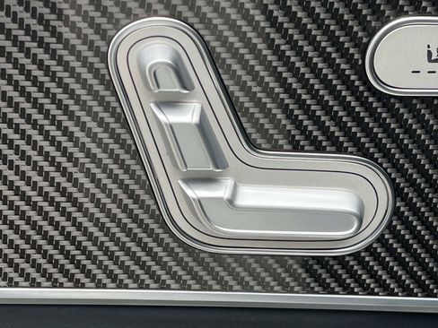 Certified 2021 Mercedes-Benz GLS 63 AMG 4MATIC w/ Acoustic Comfort Package image 18