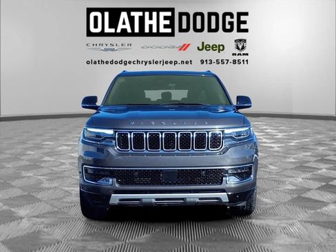 Used 2024 Jeep Wagoneer L Series II w/ Flexible Seating Group image 35