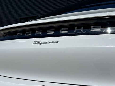Used 2023 Porsche Taycan image 34