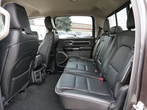 Used 2022 RAM 1500 Laramie AWD/4WD image 16