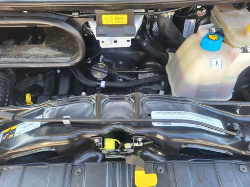Used 2026 RAM ProMaster 2500 w/ Convenience Group FWD image 24