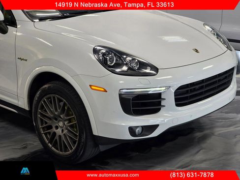 Used 2017 Porsche Cayenne S Platinum w/ Premium Package (PJW) image 8