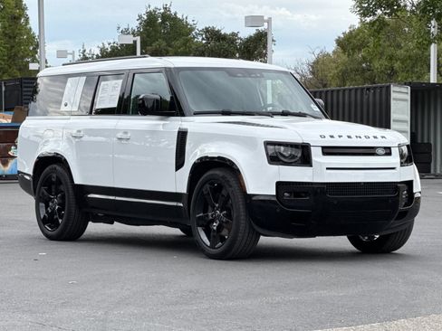 Used 2024 Land Rover Defender 130 X-Dynamic SE AWD/4WD image 8