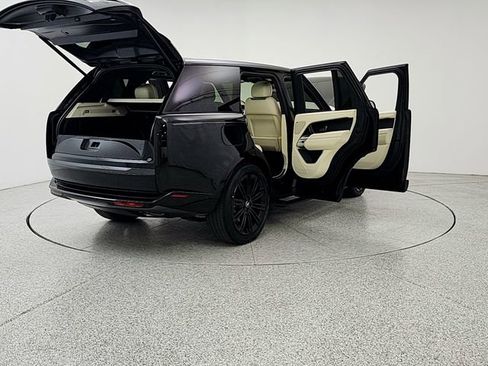 Certified 2023 Land Rover Range Rover SE AWD/4WD image 11