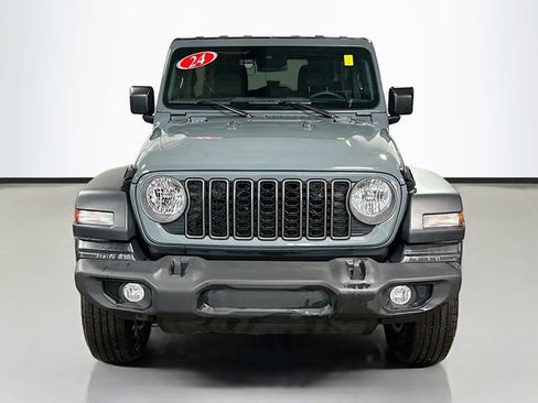 Used 2024 Jeep Wrangler Sport S image 4