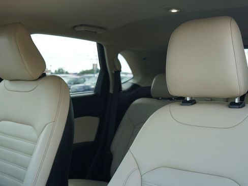 Used 2020 Ford Edge SEL w/ Convenience Package FWD image 11