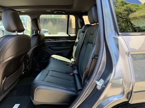 New 2026 Jeep Grand Cherokee Limited w/ Limited Altitude Package AWD/4WD image 27