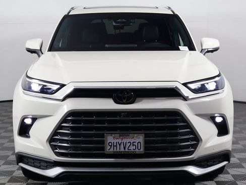 Used 2024 Toyota Grand Highlander AWD Hybrid image 2