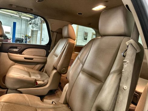 Used 2011 GMC Yukon Denali AWD/4WD image 25