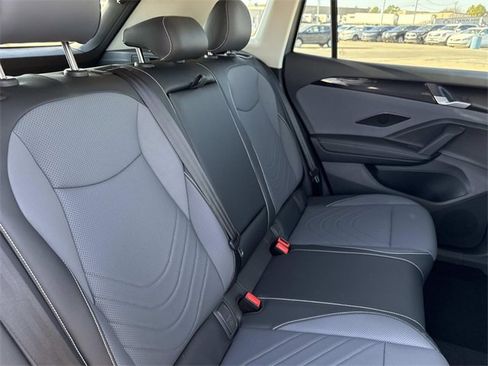 New 2026 Volkswagen Tiguan SE image 16