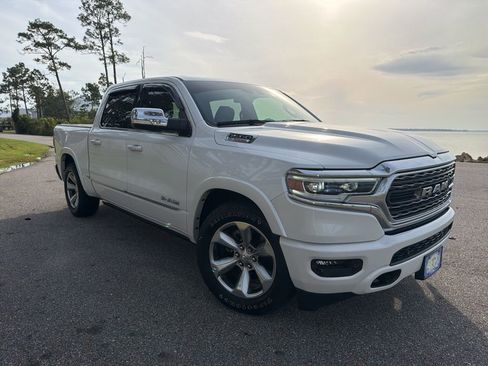 Used 2021 RAM 1500 Limited AWD/4WD image 3