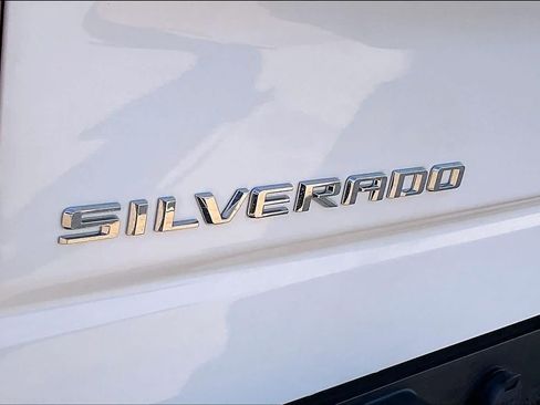 Used 2025 Chevrolet Silverado 1500 LT AWD/4WD image 30