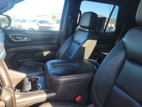 Used 2021 Chevrolet Tahoe Z71 w/ Z71 Off-Road Package image 7