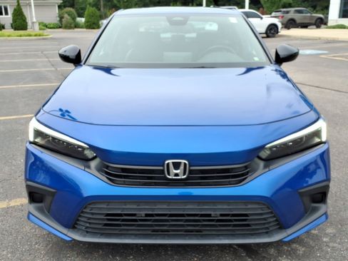 Used 2023 Honda Civic Sport image 2