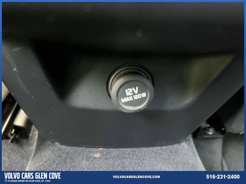 Used 2019 Volvo XC60 T6 Momentum w/ Premium Package AWD/4WD image 11