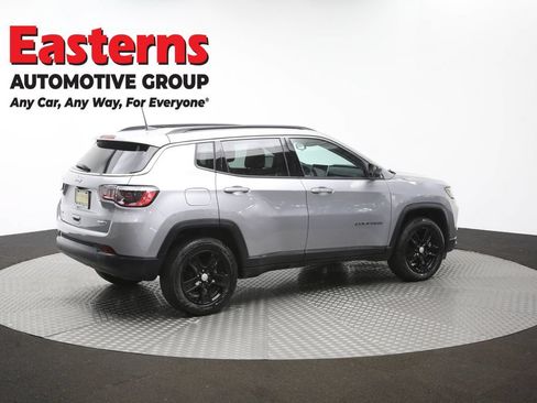 Used 2022 Jeep Compass Latitude w/ Sun and Sound Group AWD/4WD image 44