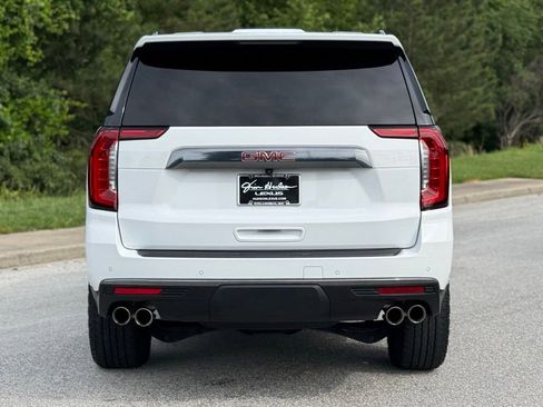 Used 2024 GMC Yukon AT4 w/ AT4 Premium Package AWD/4WD image 10