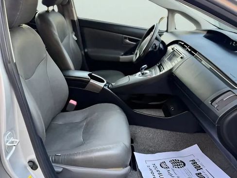 Used 2012 Toyota Prius Three w/ Solar Roof Pkg FWD image 19