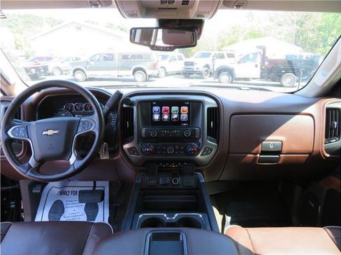 Used 2015 Chevrolet Silverado 2500 High Country w/ Duramax Plus Package AWD/4WD image 7