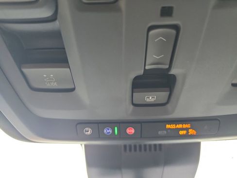 Used 2025 Chevrolet Tahoe High Country AWD/4WD image 40