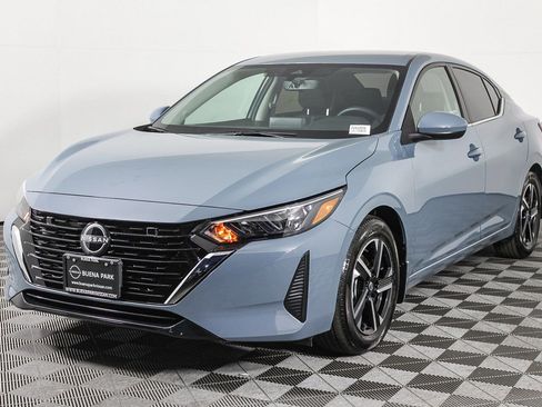 Certified 2025 Nissan Sentra SV w/ Lighting Package image 3