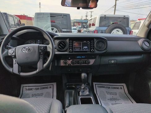 Used 2023 Toyota Tacoma SR AWD/4WD image 12