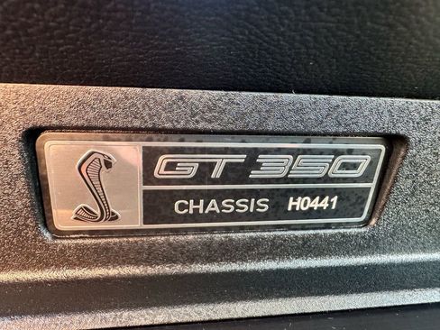 Used 2017 Ford Mustang Shelby GT350 image 39