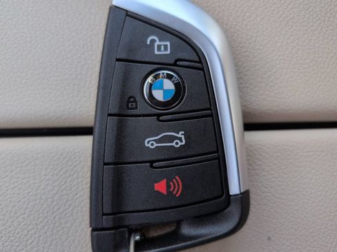 Used 2023 BMW 540i w/ Premium Package RWD image 32
