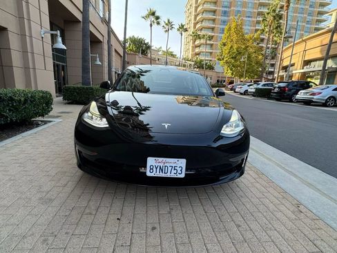 Used 2021 Tesla Model 3 Standard Range Plus image 3